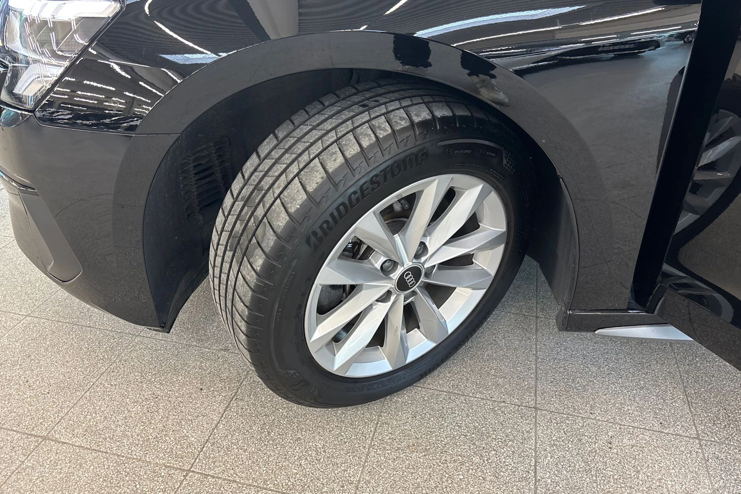 musta Audi A3 2021 kuva 10.