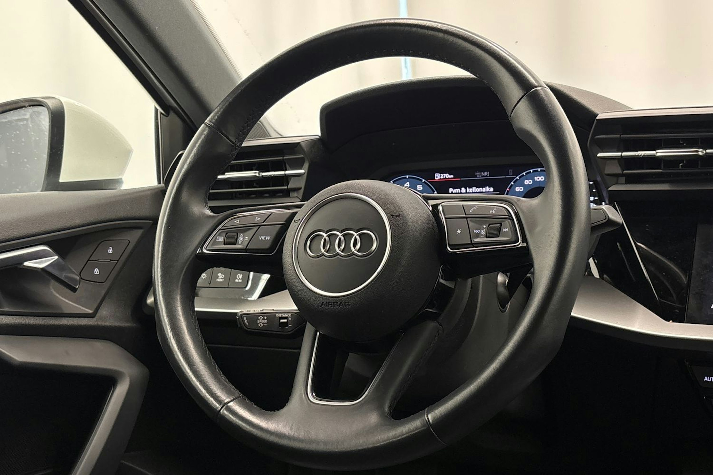 valkoinen Audi A3 2021 kuva 11.