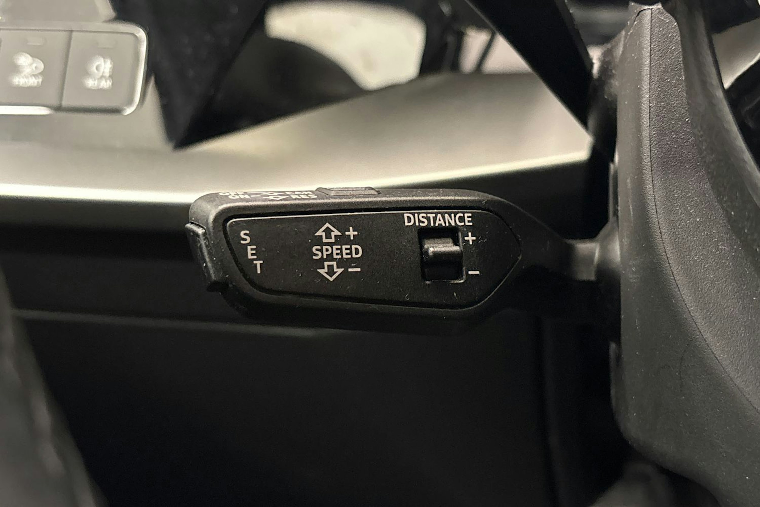 valkoinen Audi A3 2021 kuva 14.
