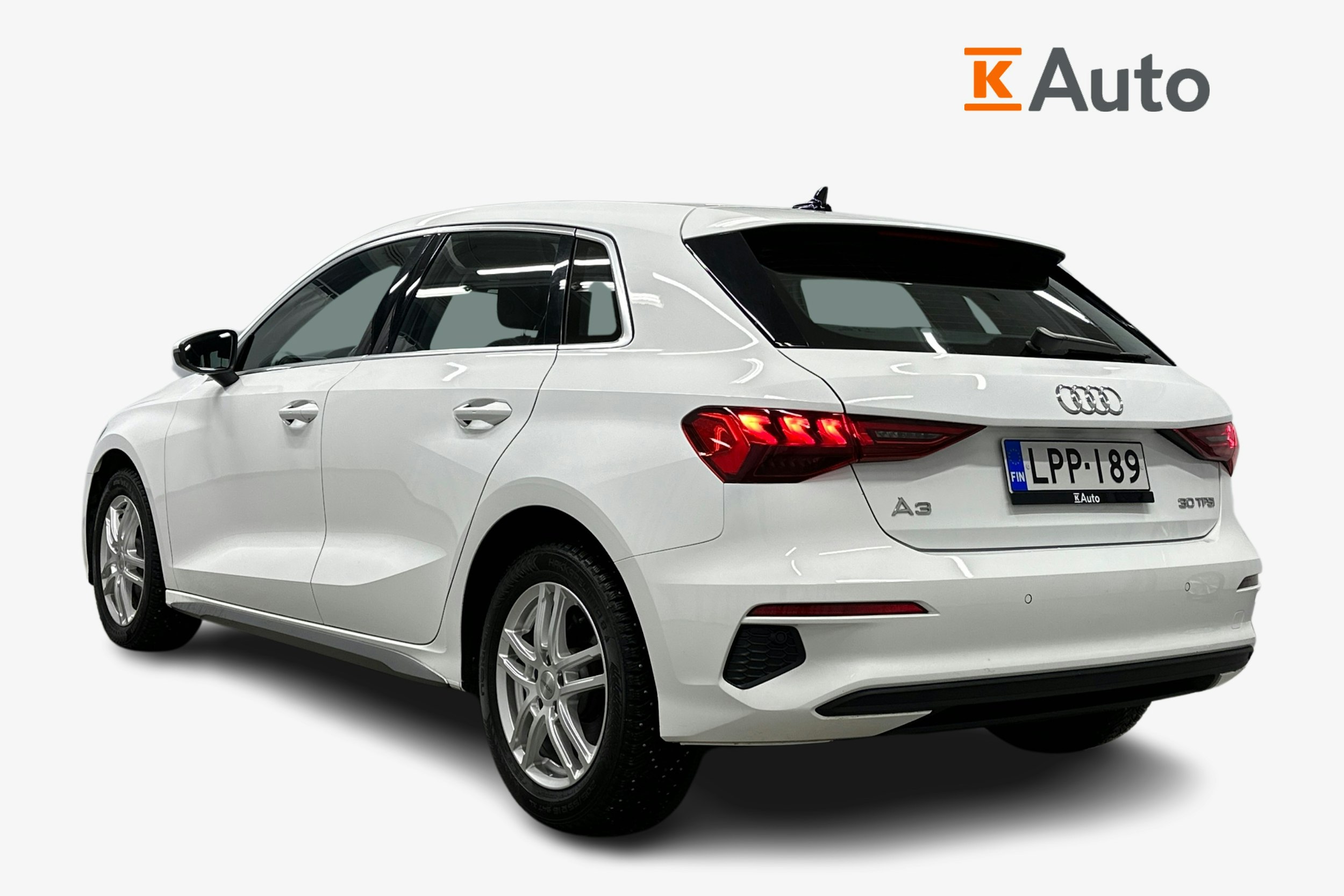 valkoinen Audi A3 2021 kuva 2.
