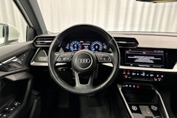 valkoinen Audi A3 2021 kuva 8.