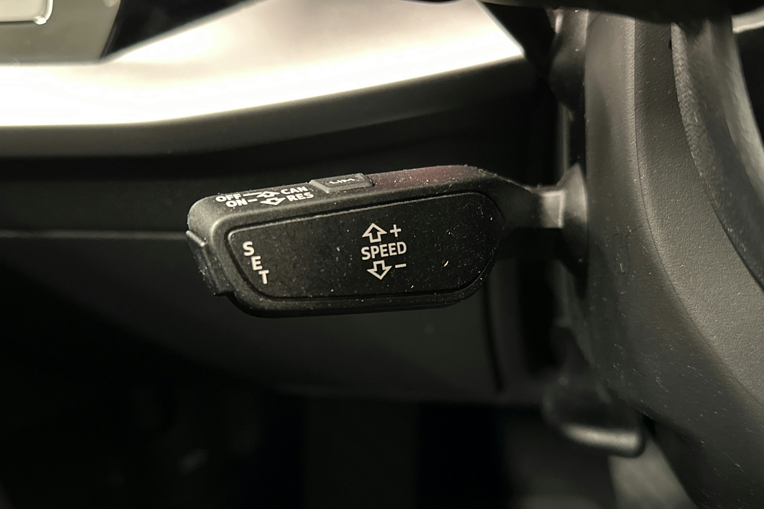 valkoinen Audi A3 2021 kuva 13.