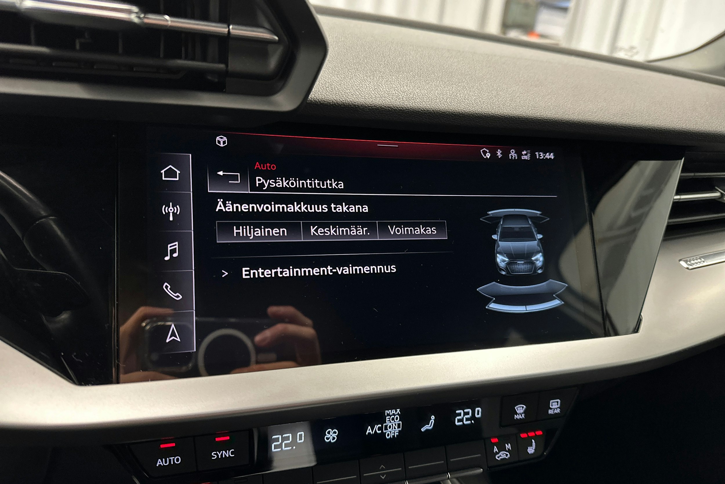 valkoinen Audi A3 2021 kuva 16.