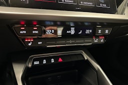 valkoinen Audi A3 2021 kuva 18.