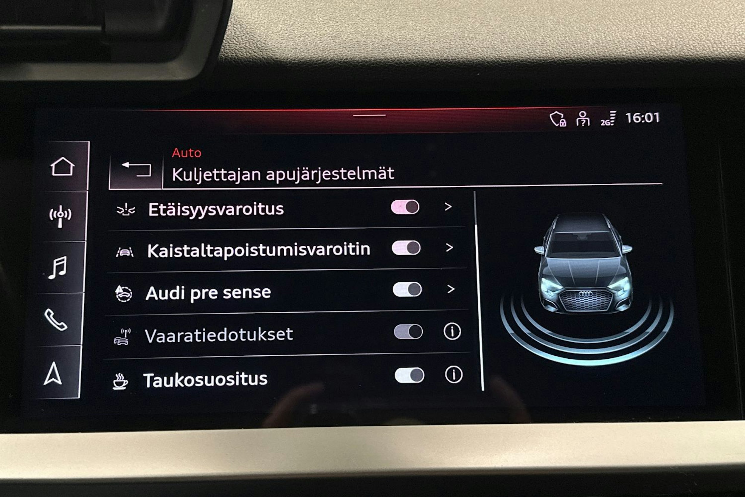 valkoinen Audi A3 2021 kuva 25.