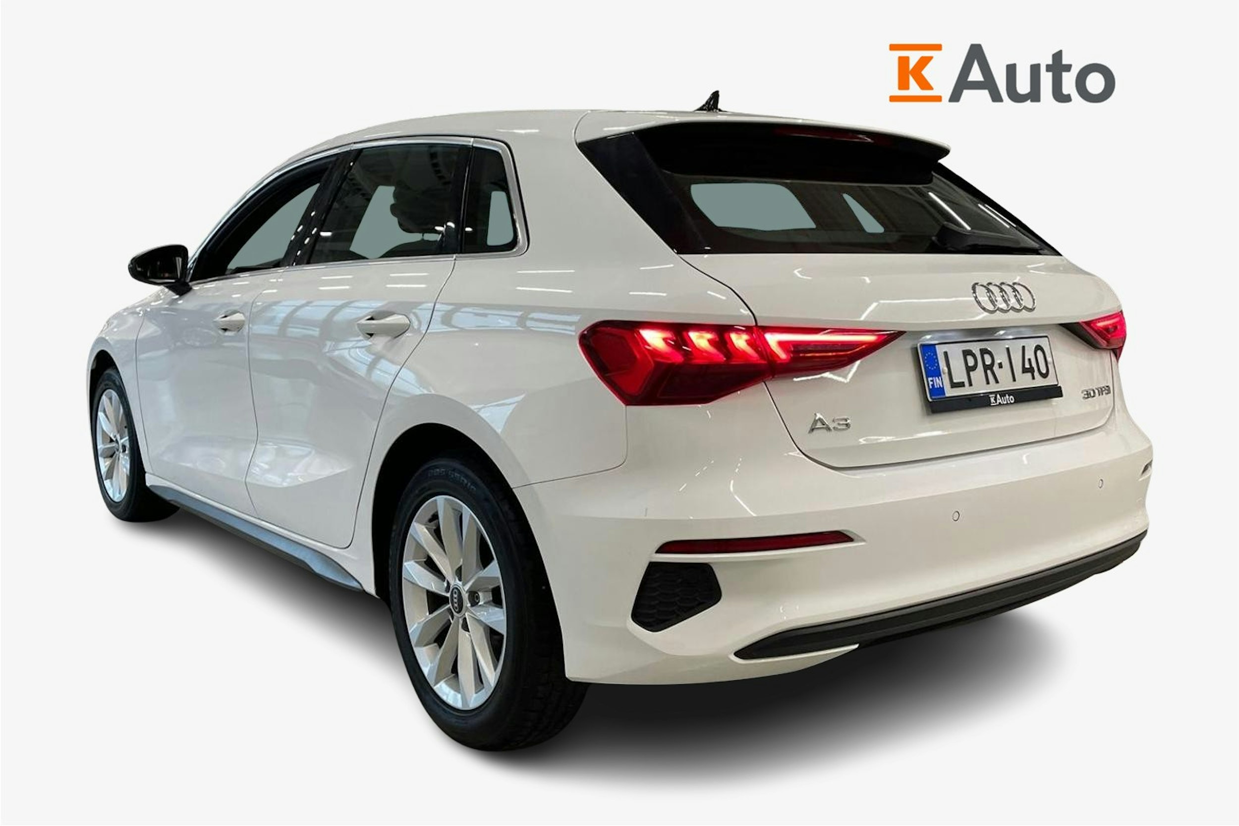 valkoinen Audi A3 2021 kuva 2.