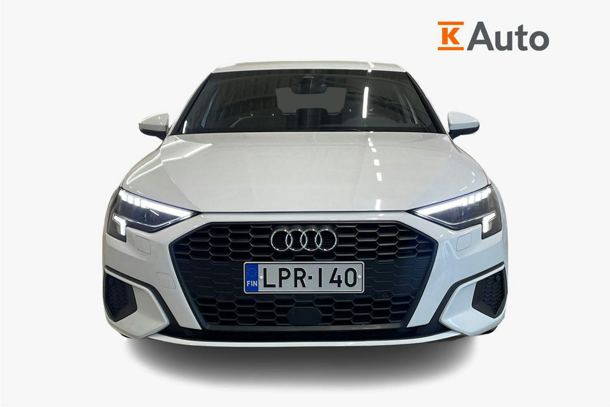 valkoinen Audi A3 2021 kuva 5.