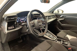 valkoinen Audi A3 2021 kuva 7.
