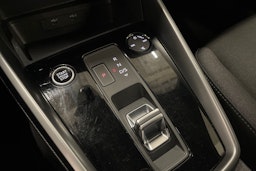 valkoinen Audi A3 2021 kuva 33.