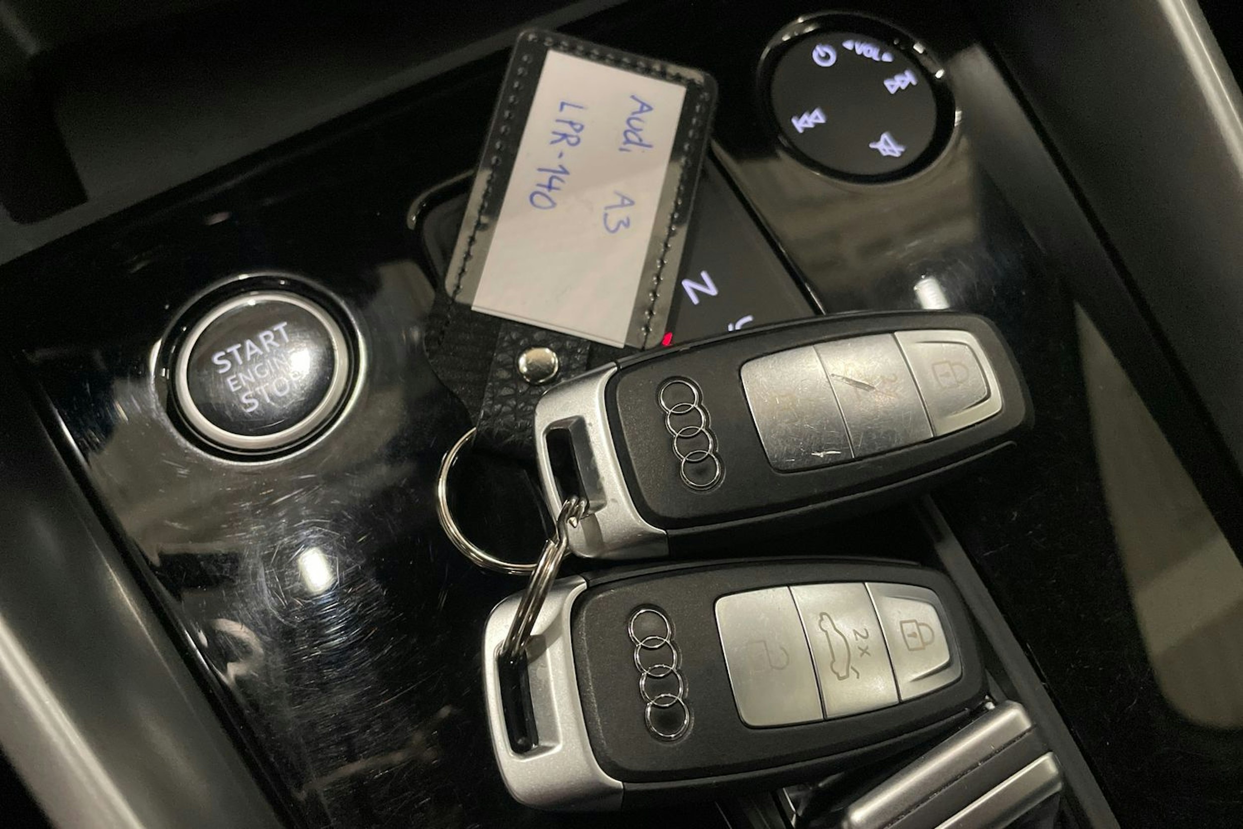 valkoinen Audi A3 2021 kuva 35.