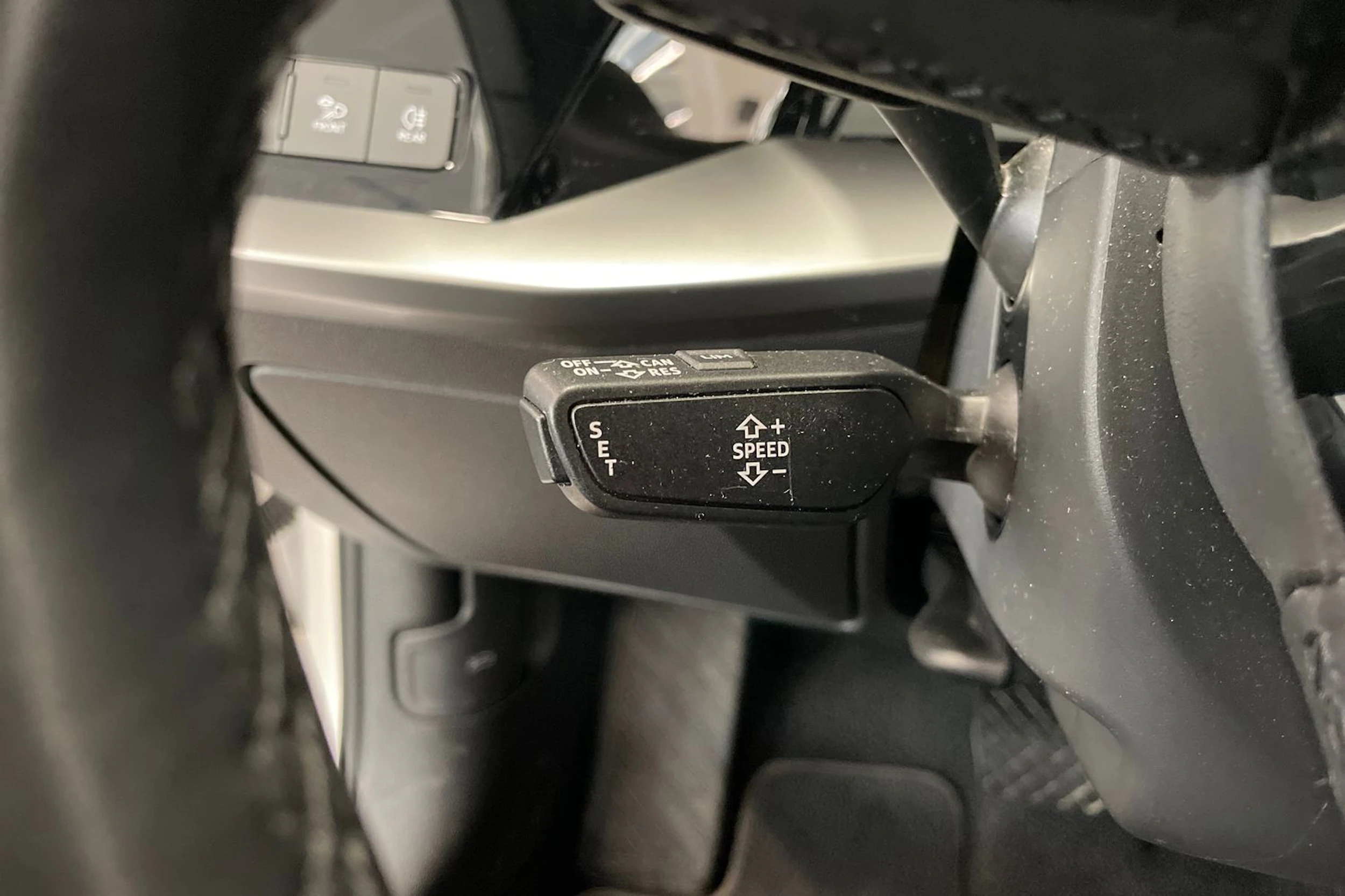 Valkoinen Audi A3 2021 kuva 12.