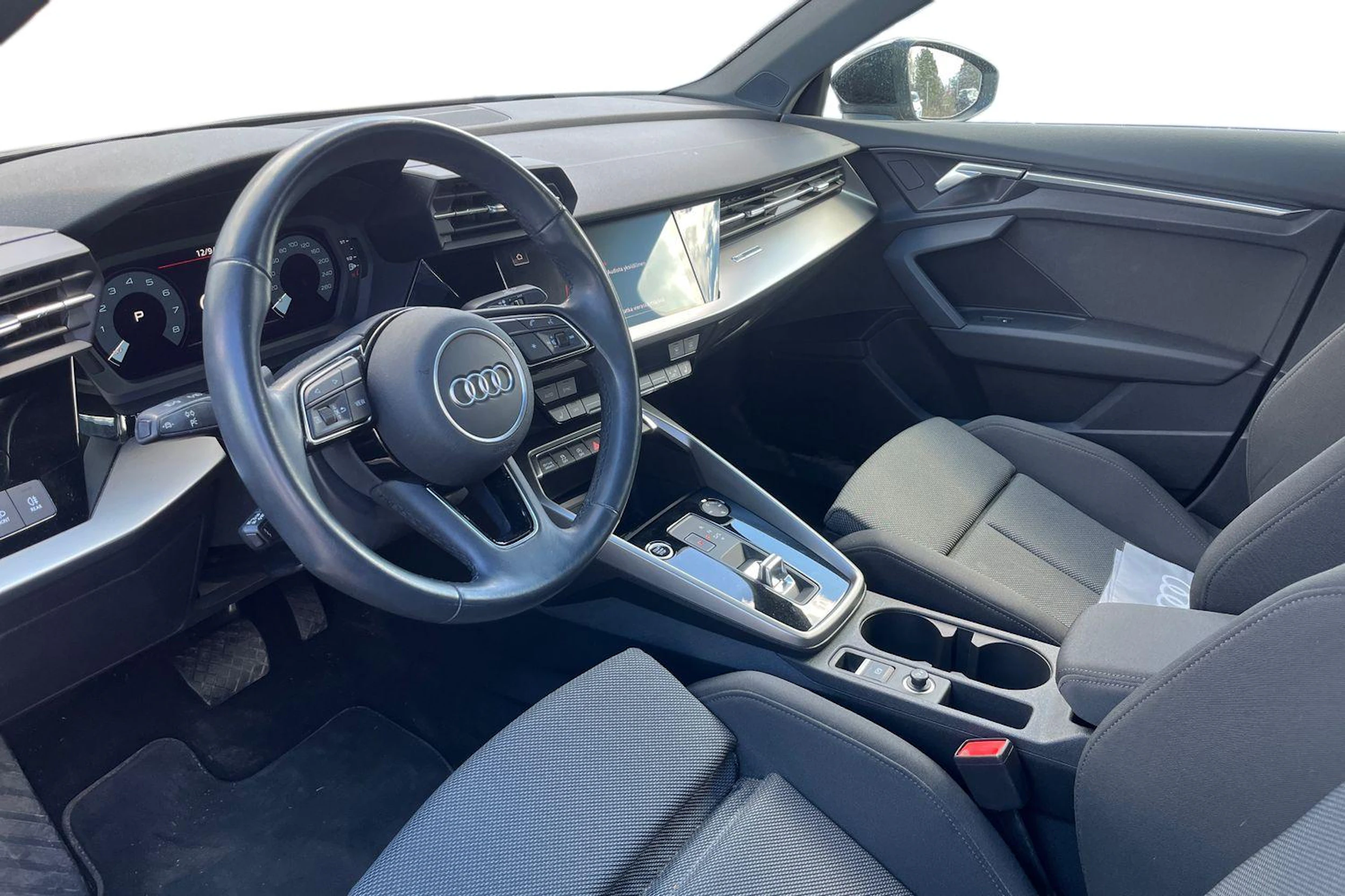 Musta Audi A3 2021 kuva 3.