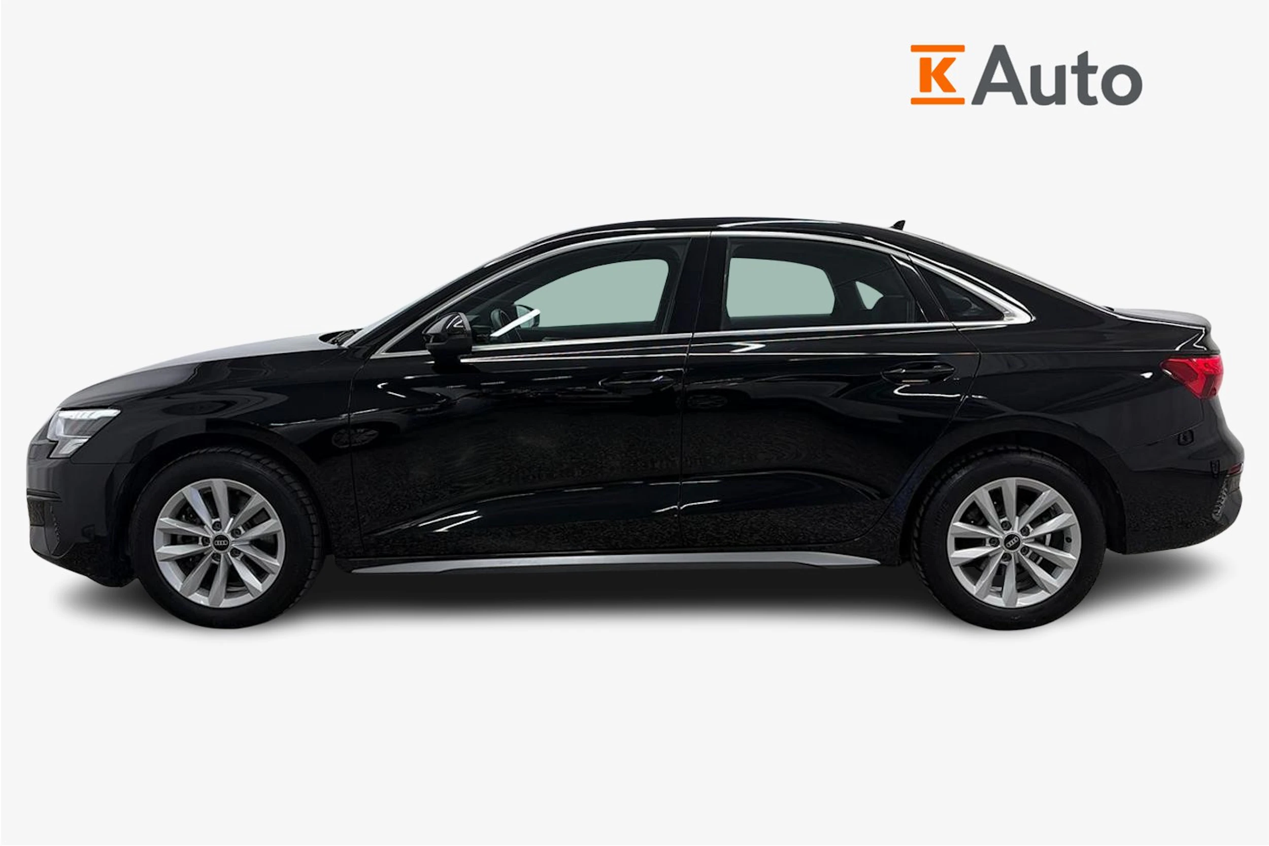 Musta Audi A3 2021 kuva 7.