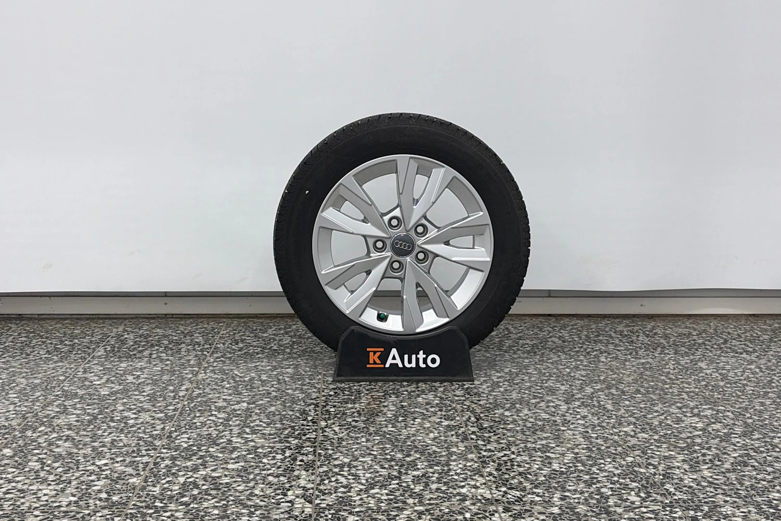 Musta Audi A3 2021 kuva 13.