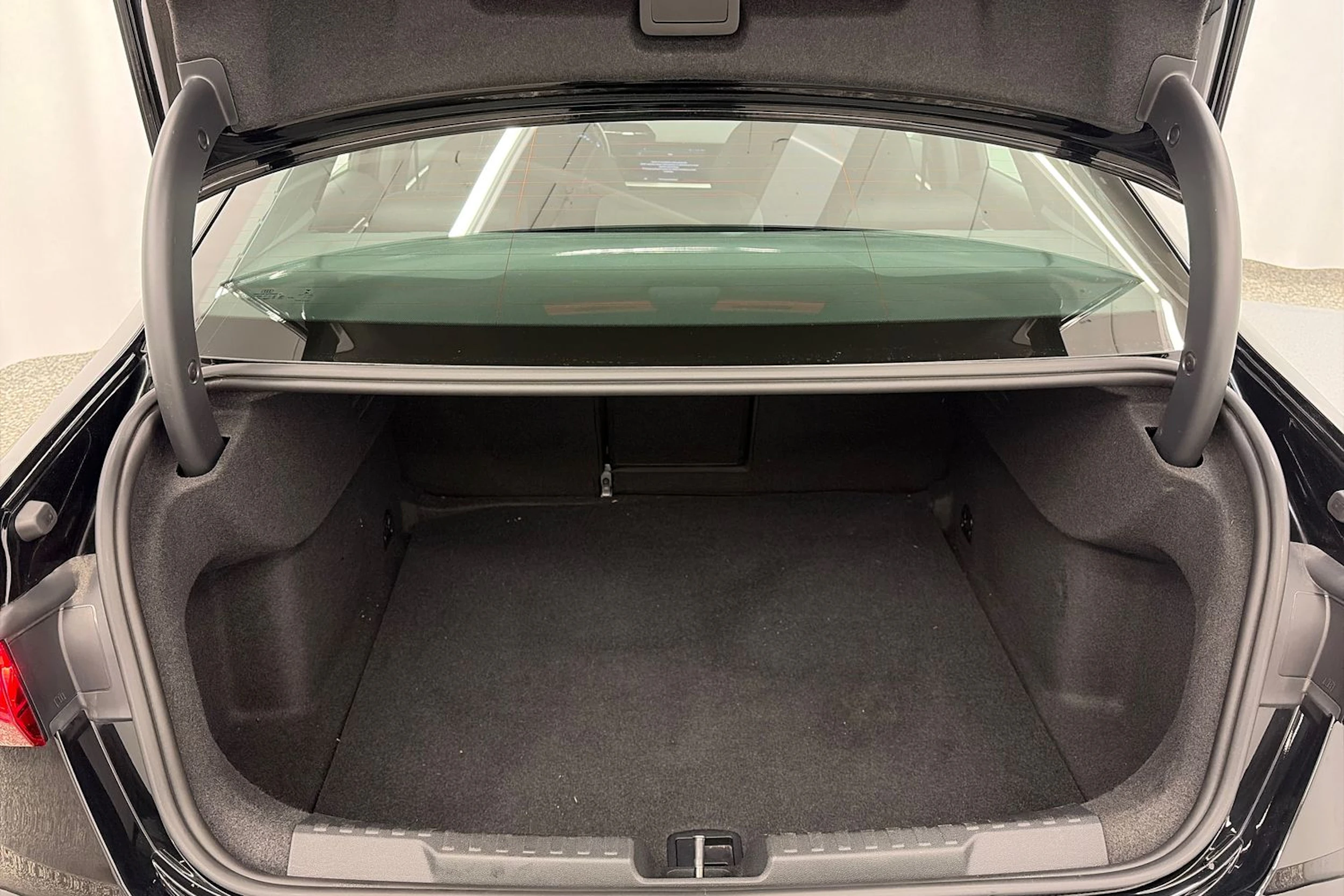 Musta Audi A3 2021 kuva 15.