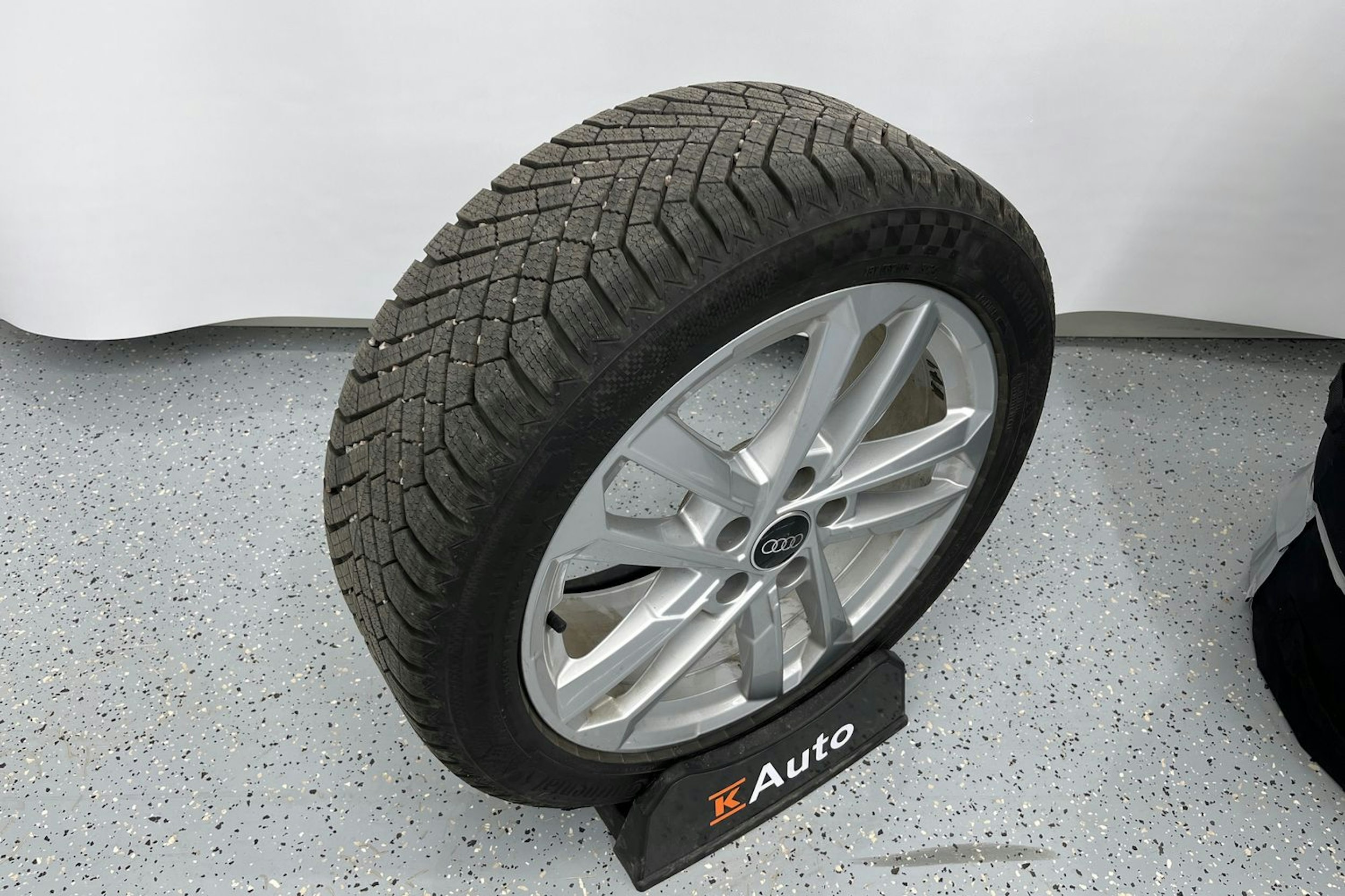 sininen Audi A3 2021 kuva 13.