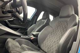 sininen Audi A3 2021 kuva 14.