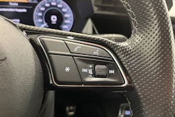 sininen Audi A3 2021 kuva 18.
