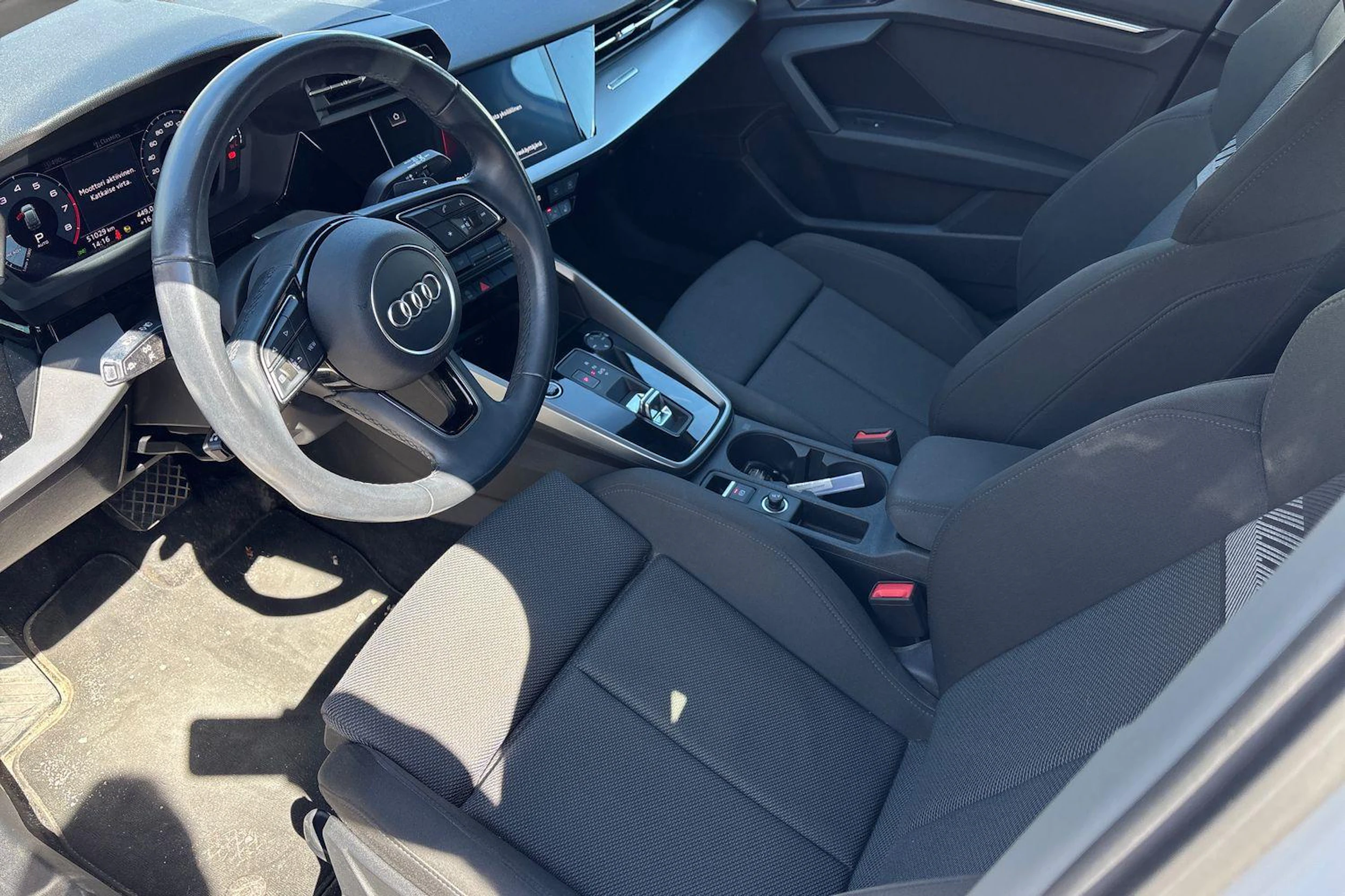valkoinen Audi A3 2021 kuva 3.