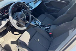 valkoinen Audi A3 2021 kuva 3.