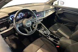 valkoinen Audi A3 2021 kuva 3.