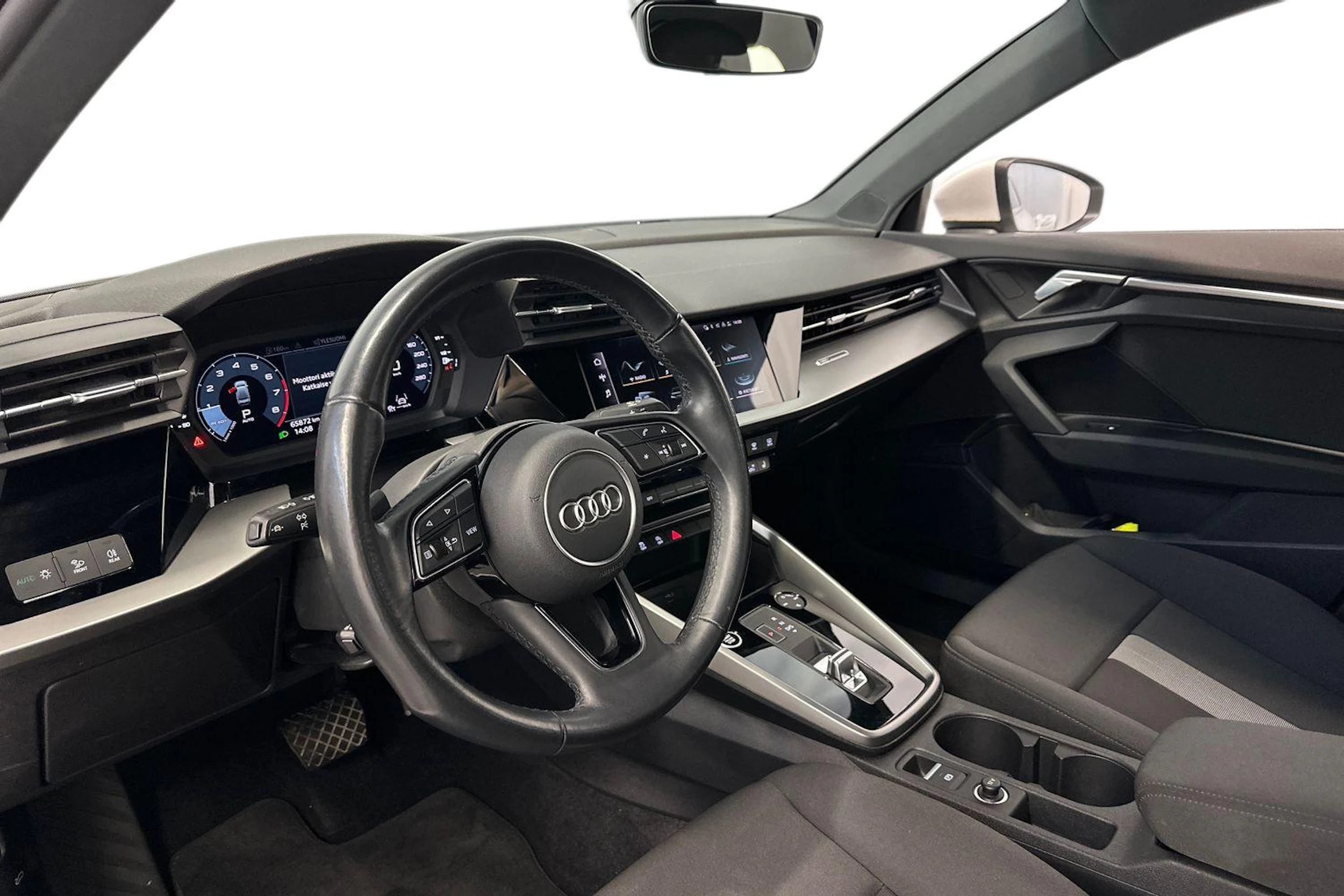 valkoinen Audi A3 2021 kuva 6.