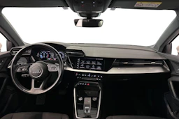 valkoinen Audi A3 2021 kuva 9.