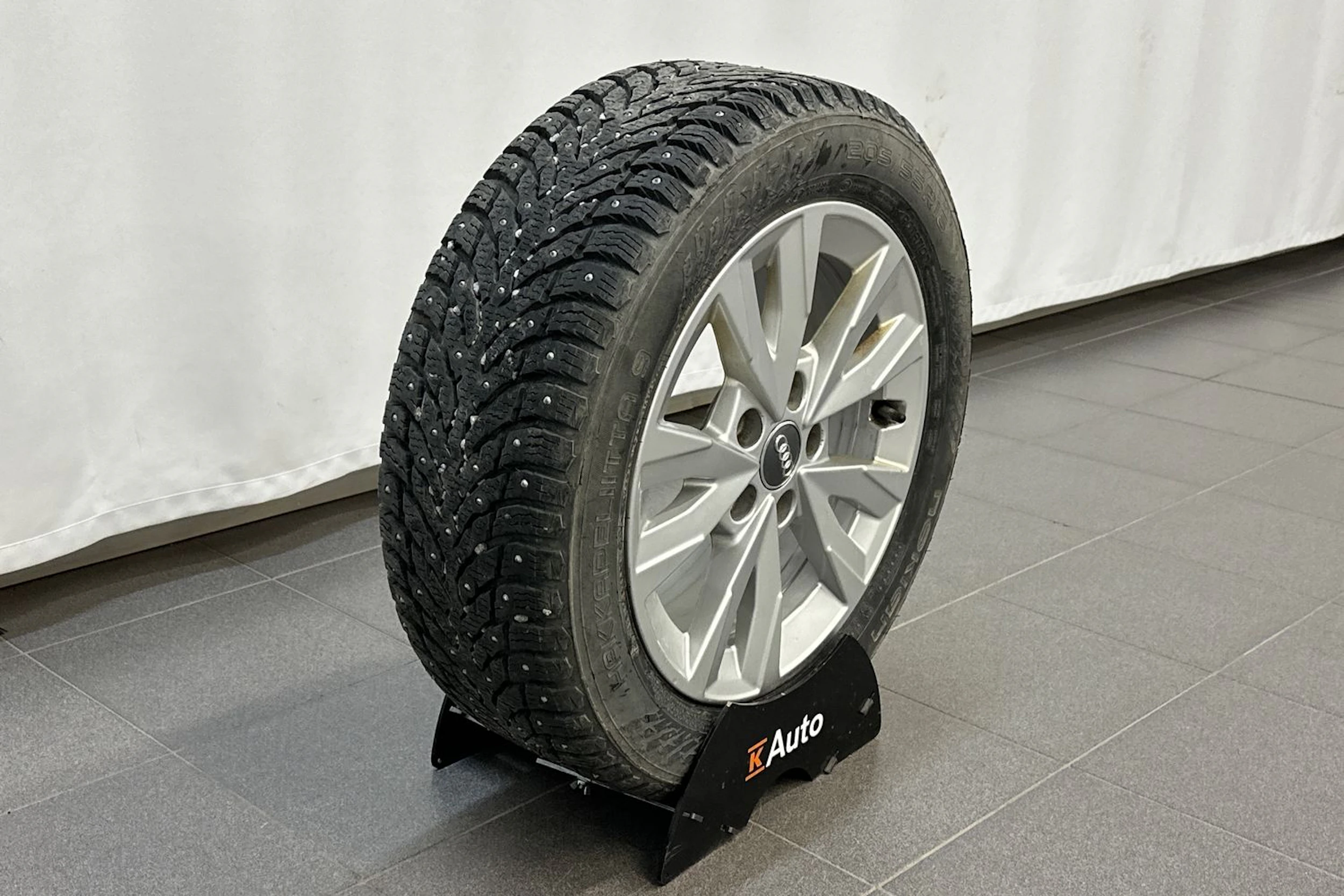 valkoinen Audi A3 2021 kuva 28.