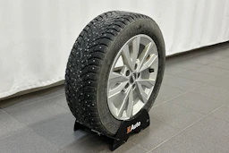 valkoinen Audi A3 2021 kuva 28.
