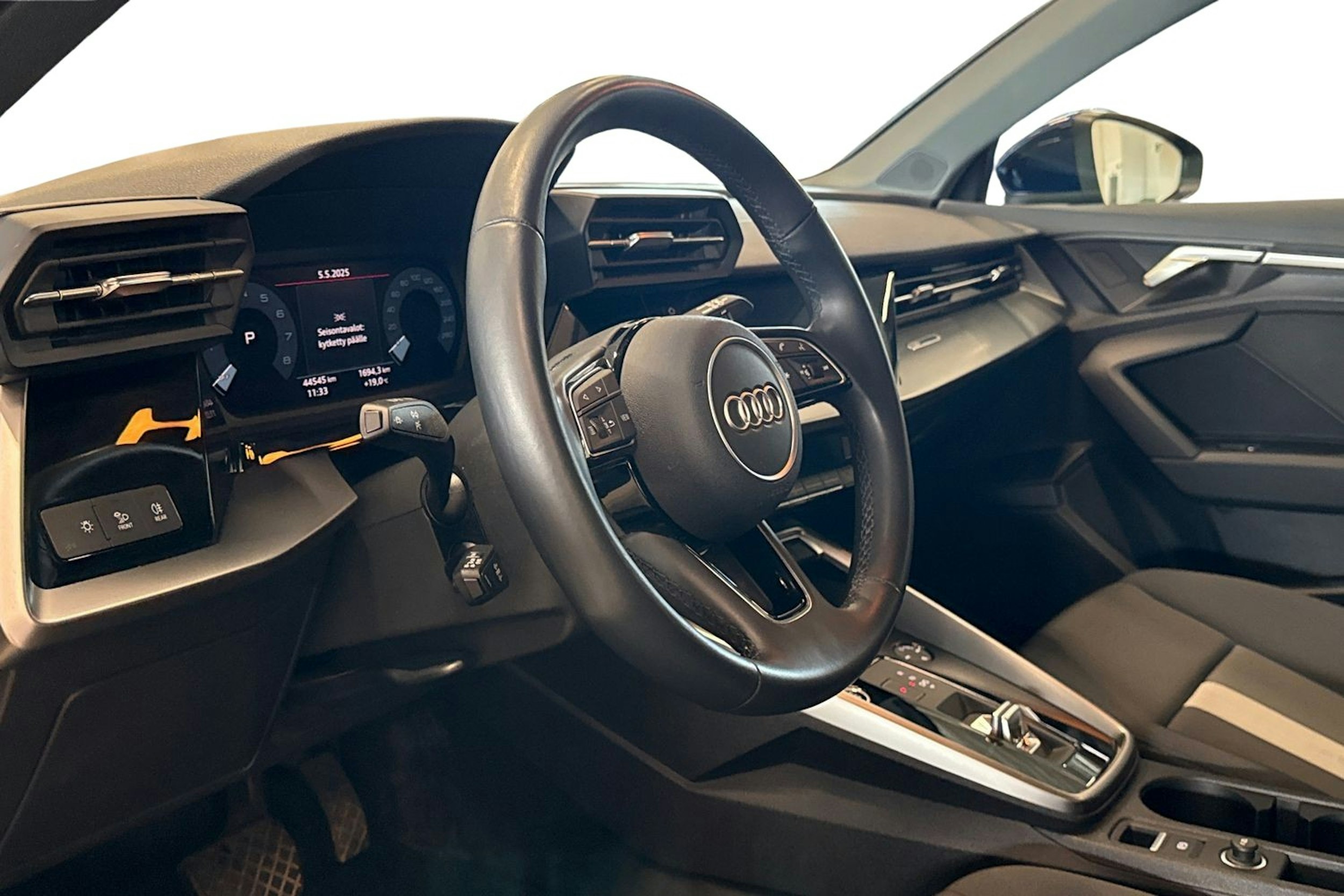 sininen Audi A3 2021 kuva 6.