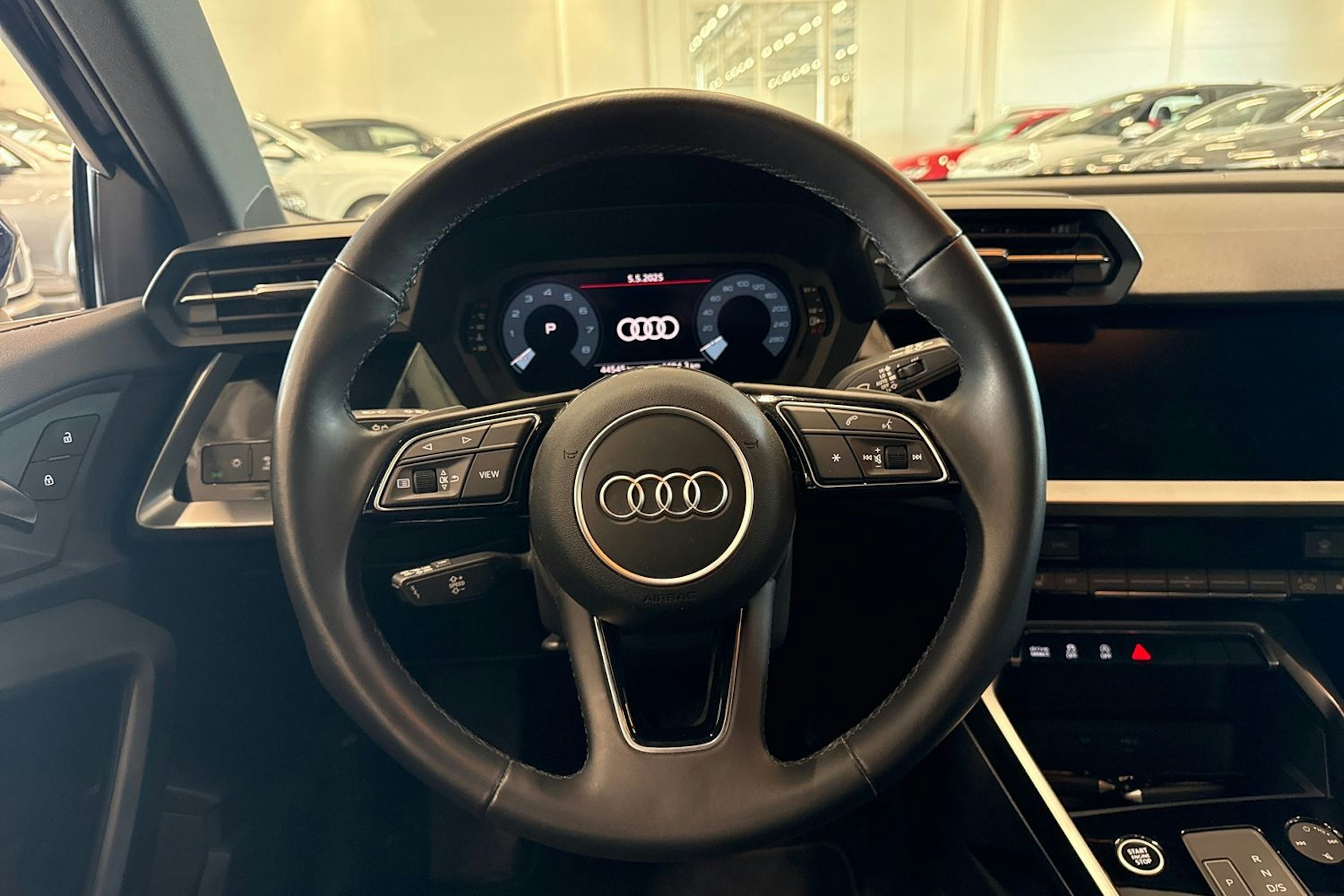 sininen Audi A3 2021 kuva 11.