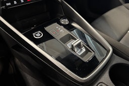 sininen Audi A3 2021 kuva 17.