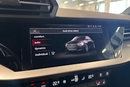 sininen Audi A3 2021 kuva 18.