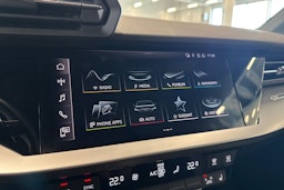 sininen Audi A3 2021 kuva 19.