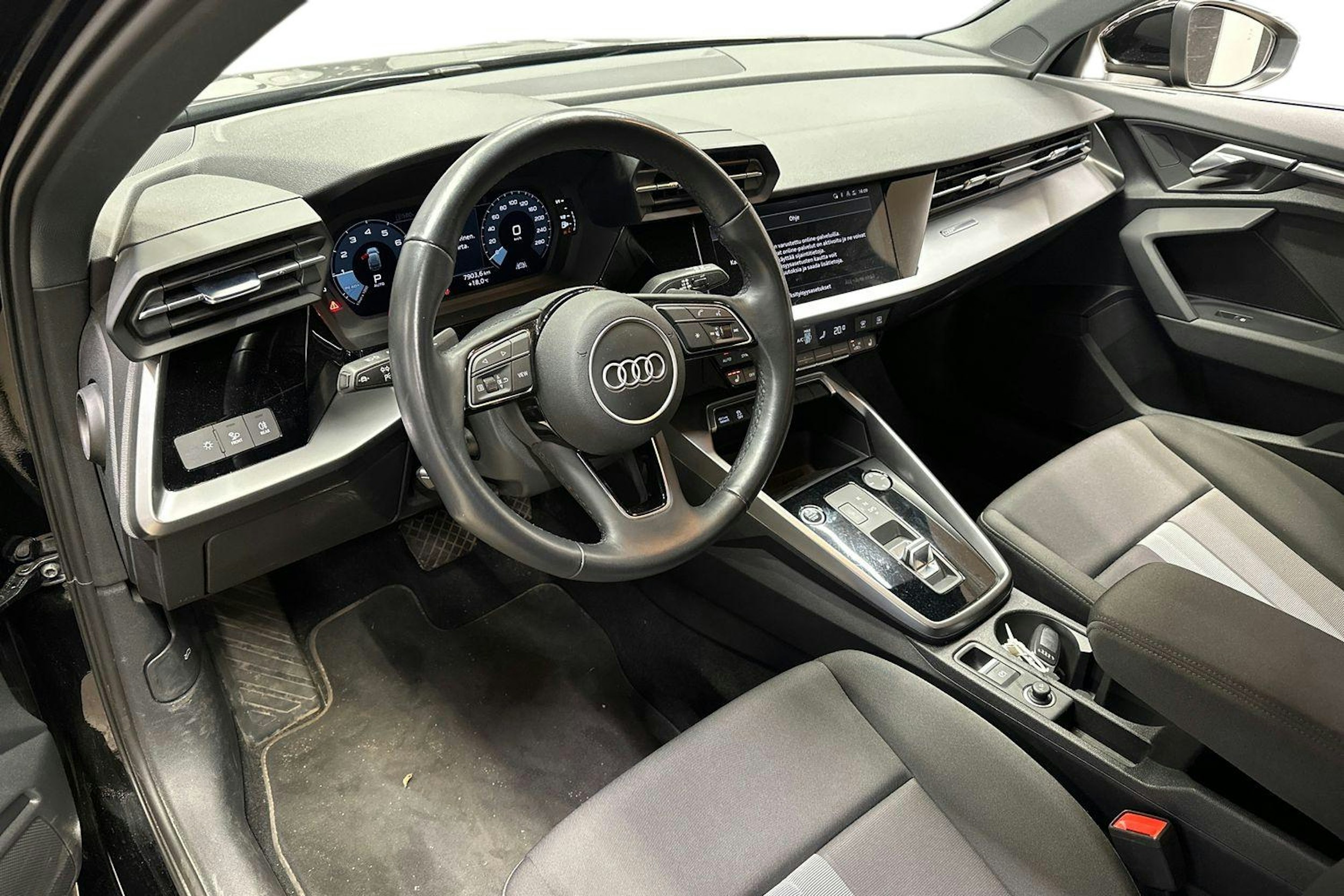 musta Audi A3 2021 kuva 3.