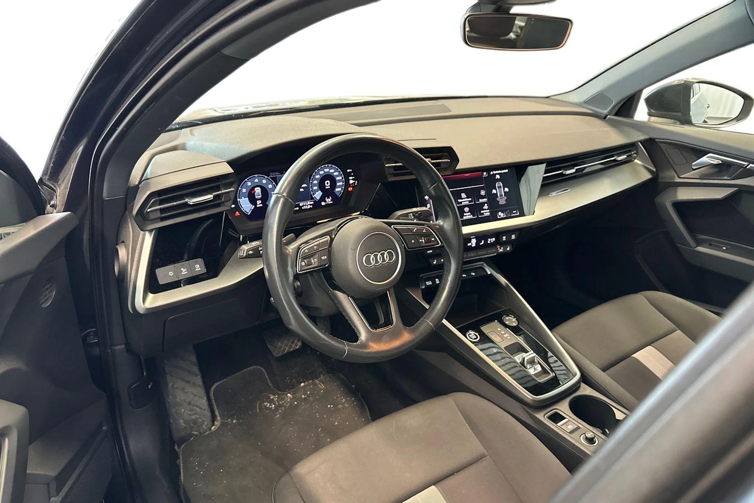 harmaa Audi A3 2021 kuva 3.