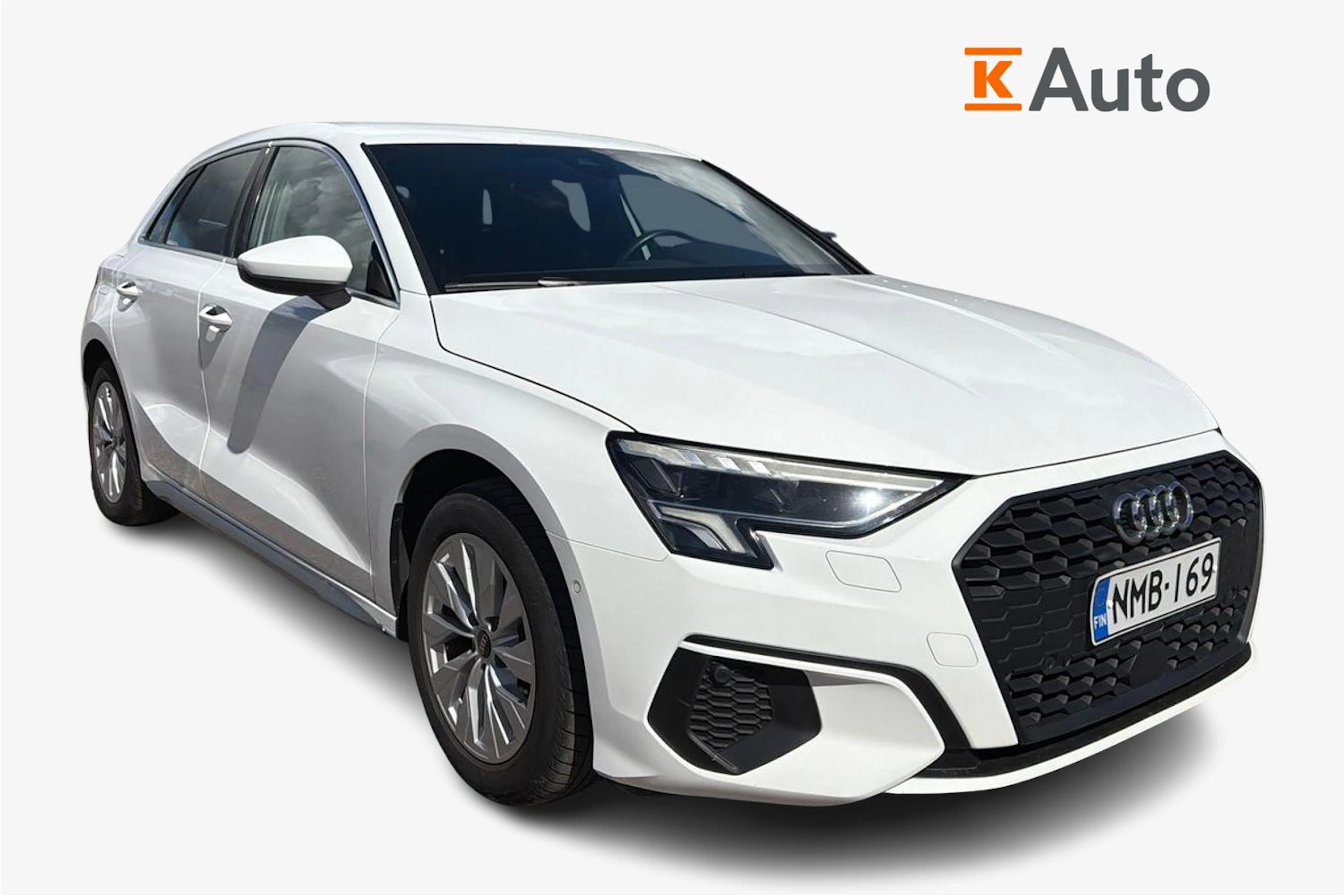 valkoinen Audi A3 2021 kuva 1.