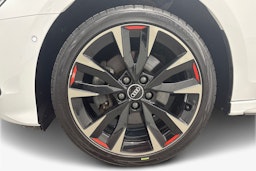 valkoinen Audi A3 2021 kuva 11.