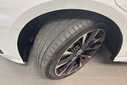 valkoinen Audi A3 2021 kuva 13.