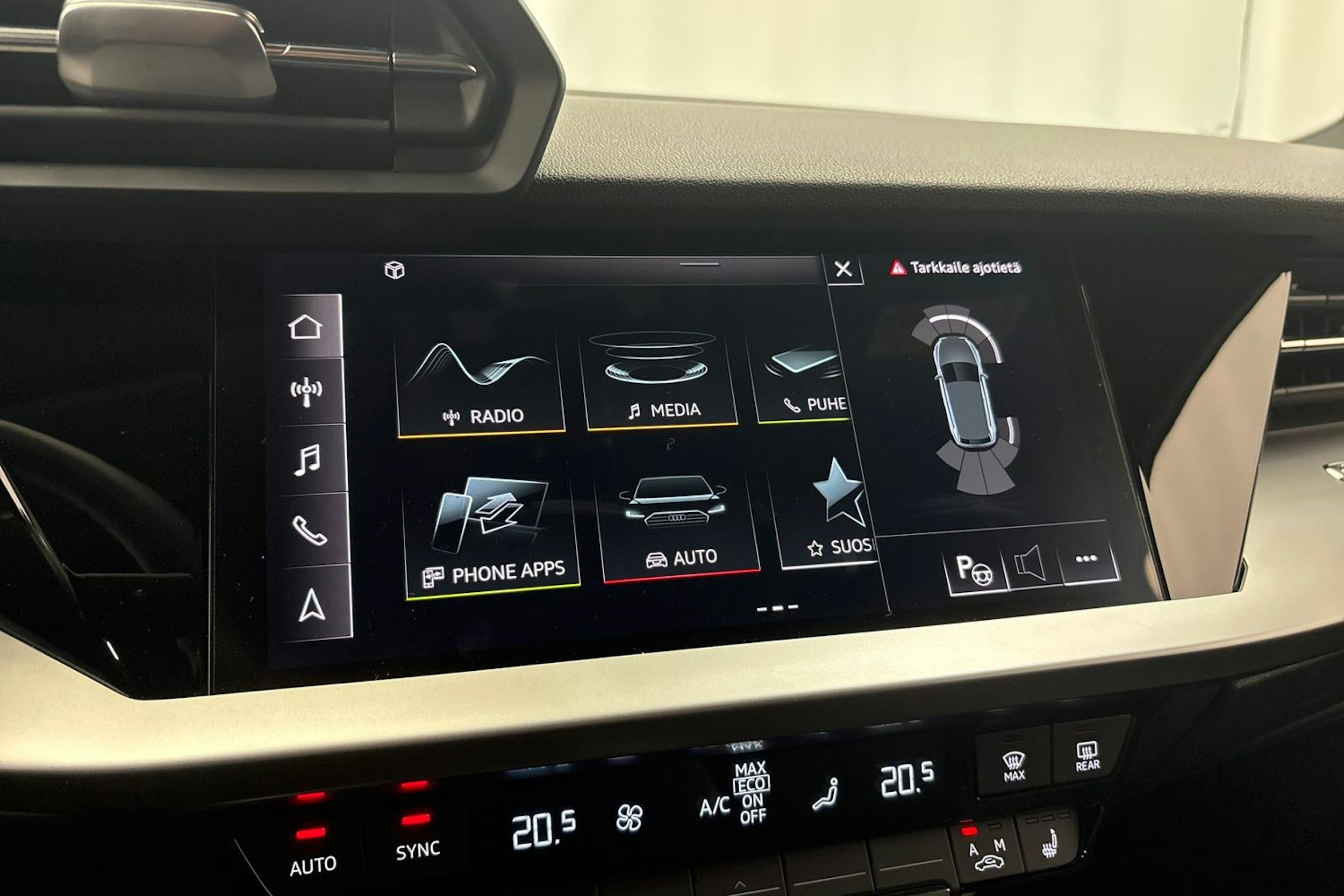 valkoinen Audi A3 2021 kuva 23.