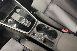 valkoinen Audi A3 2021 kuva 24.