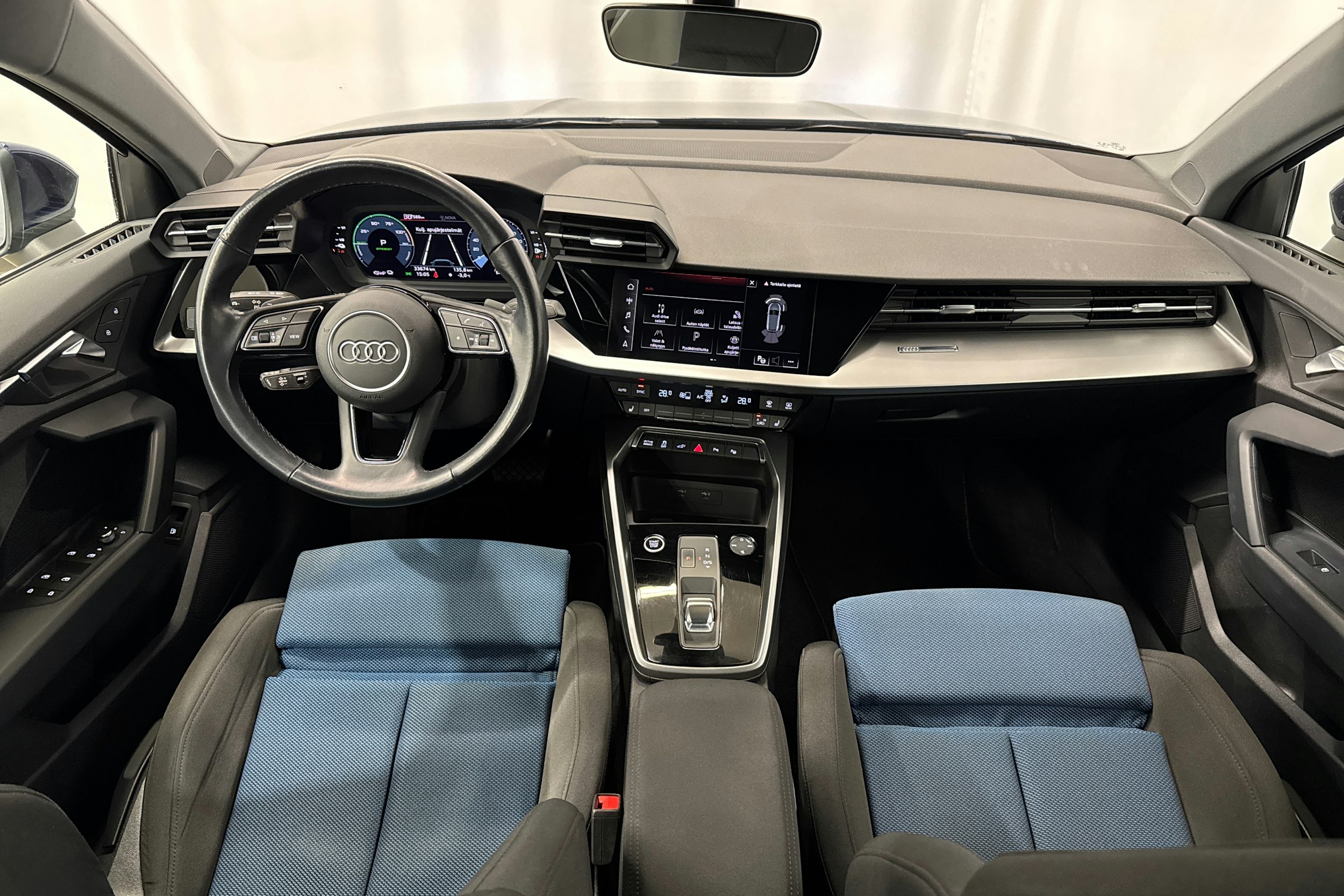 sininen Audi A3 2021 kuva 14.