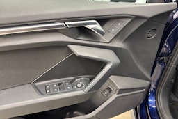 sininen Audi A3 2021 kuva 16.