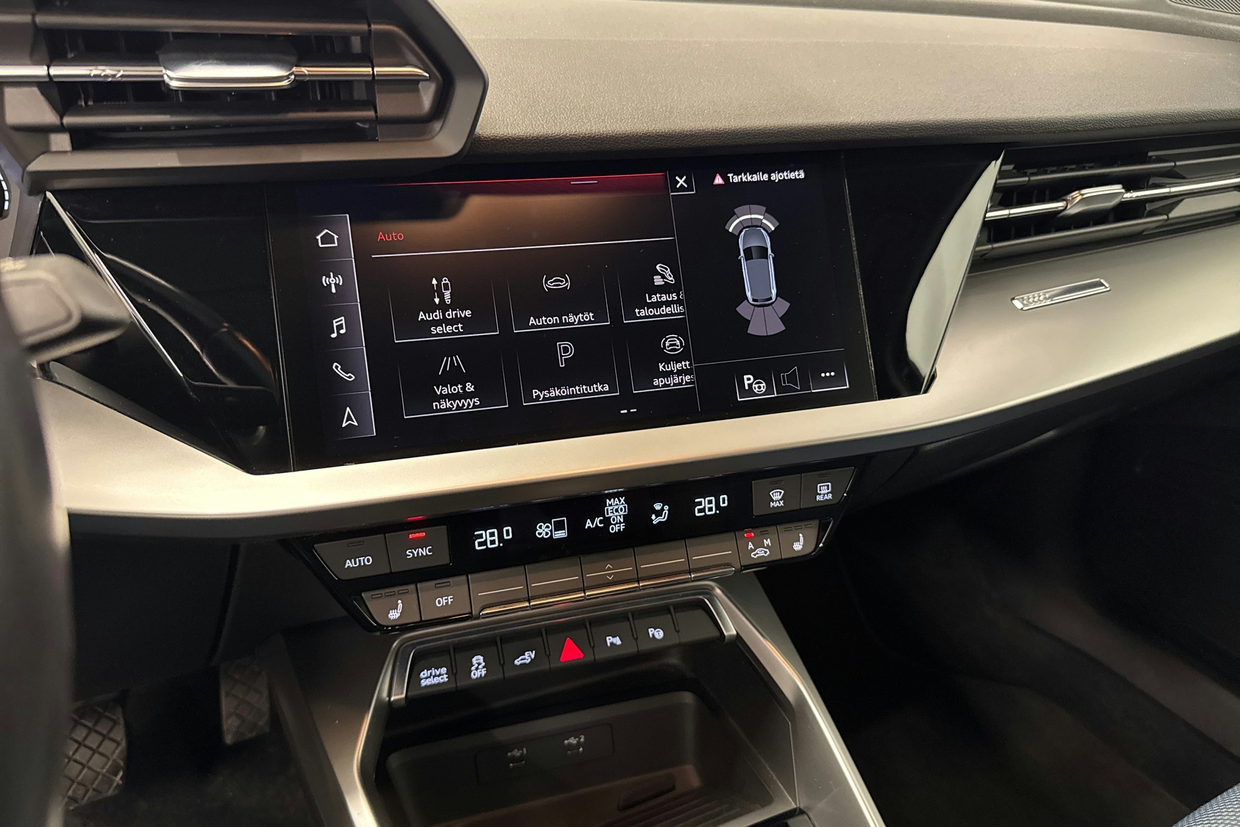 sininen Audi A3 2021 kuva 18.