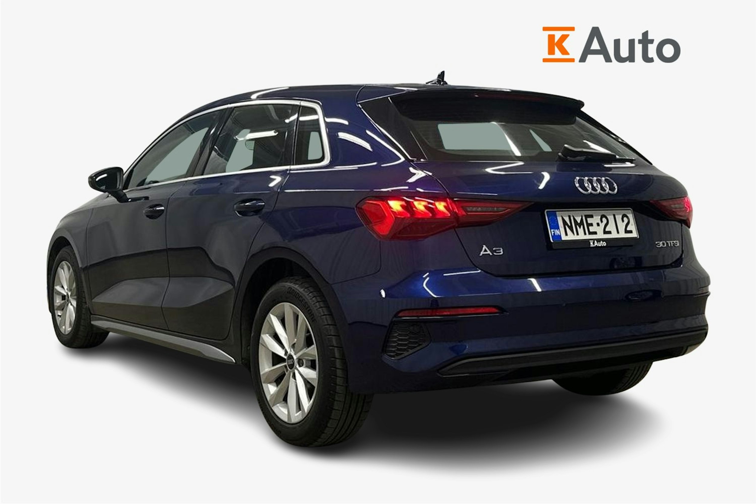 sininen Audi A3 2021 kuva 2.
