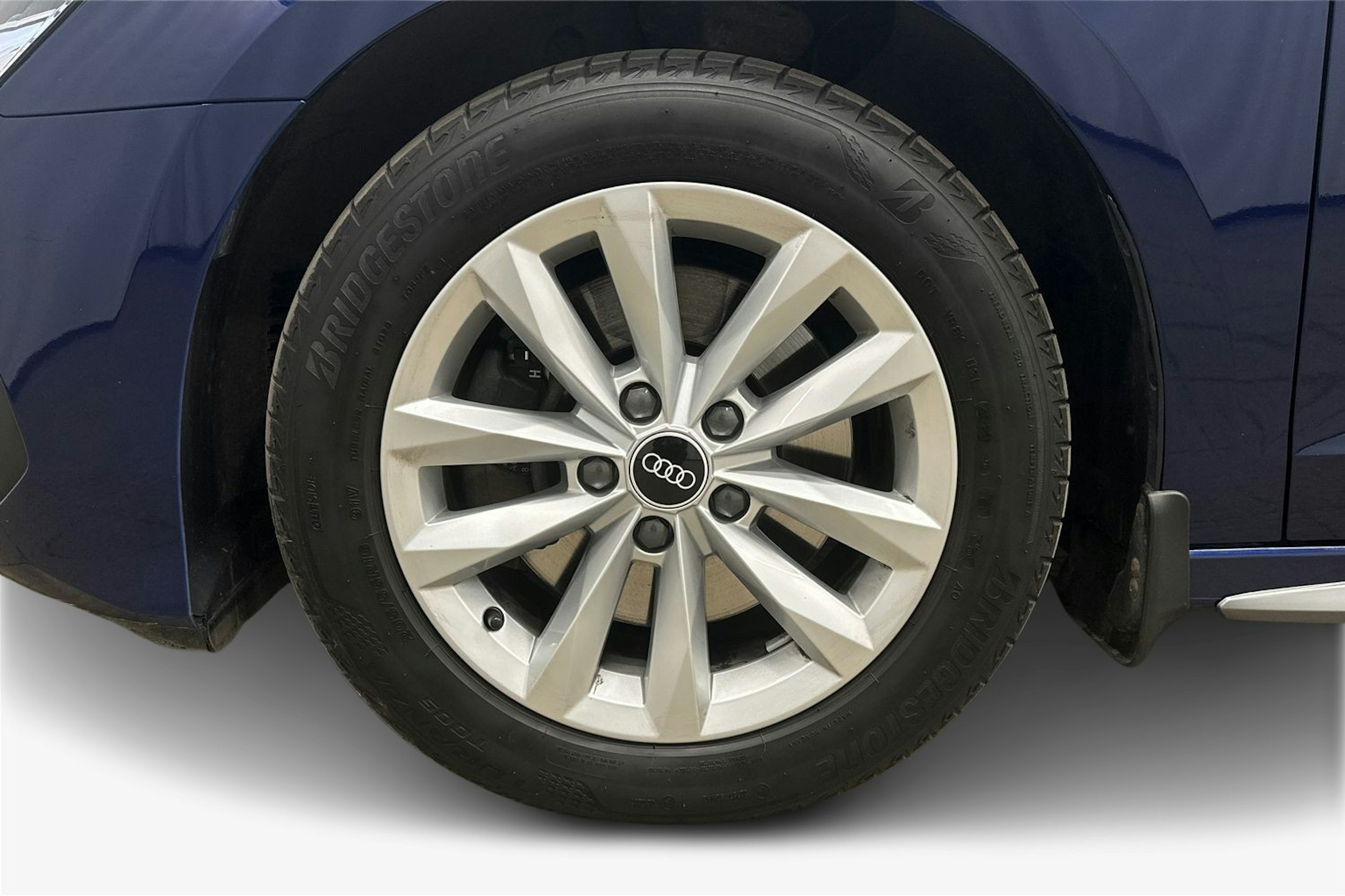 sininen Audi A3 2021 kuva 11.