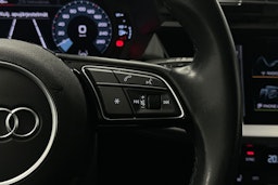 sininen Audi A3 2021 kuva 17.