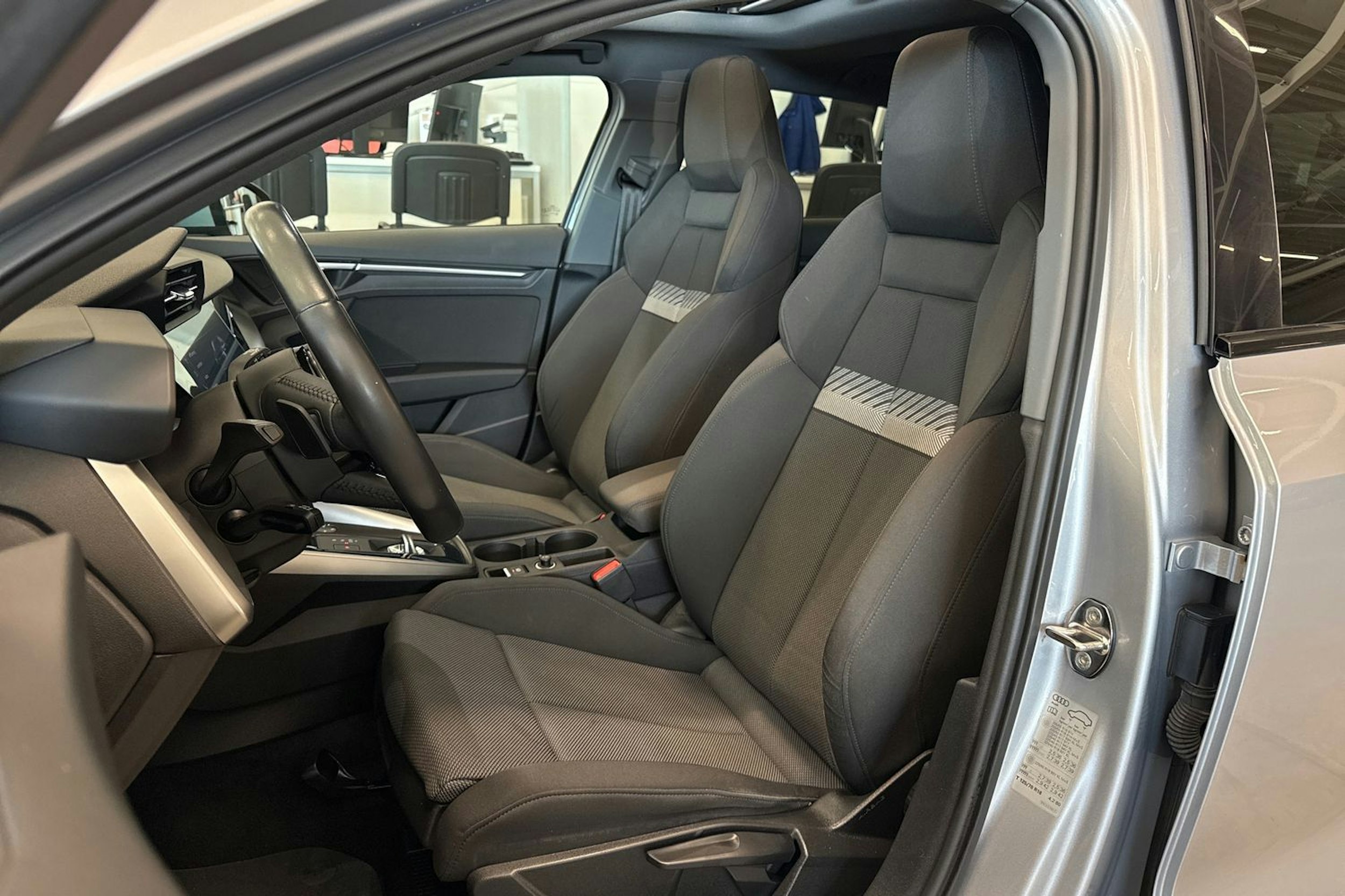 hopea Audi A3 2021 kuva 26.