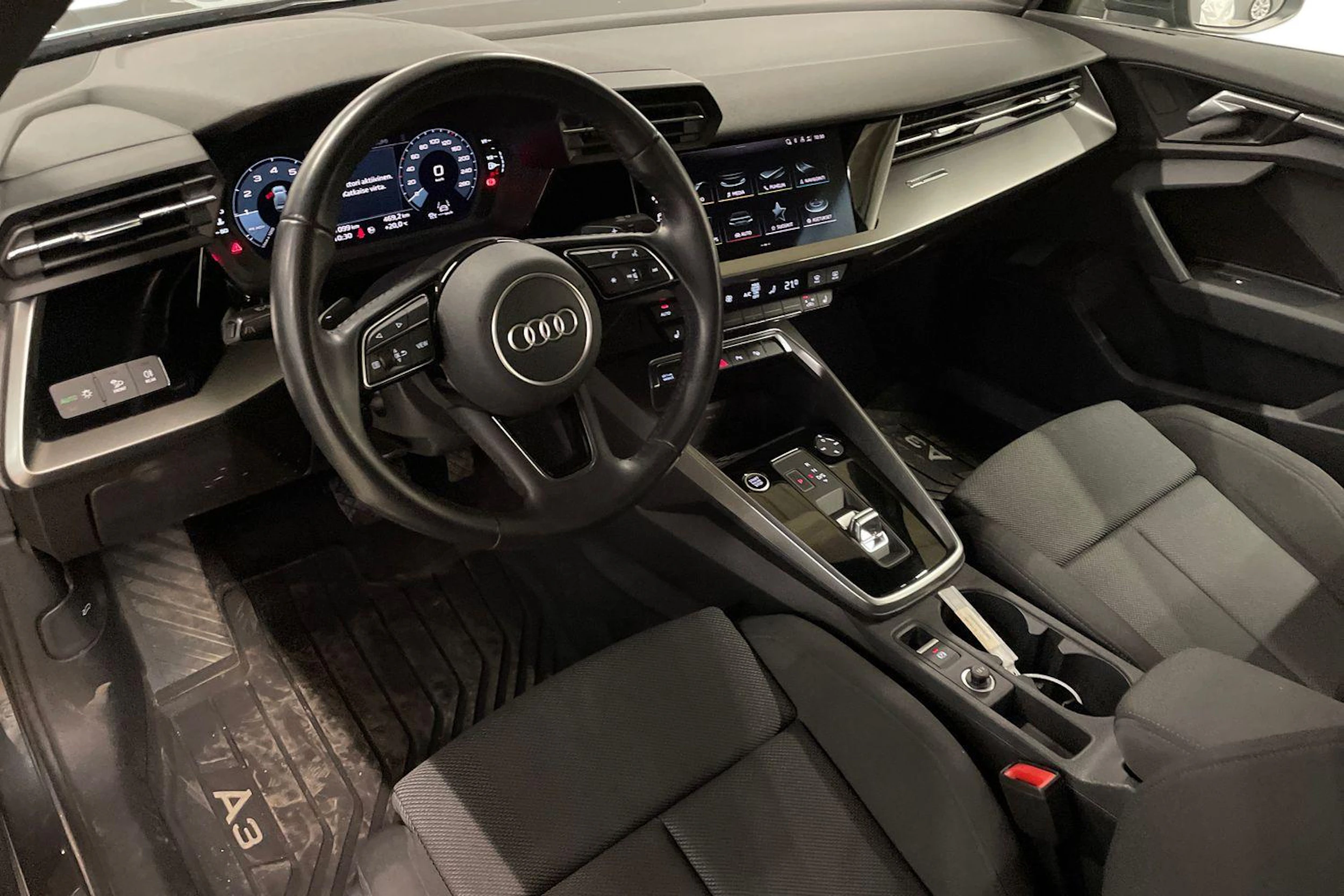 harmaa Audi A3 2021 kuva 6.