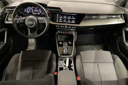 harmaa Audi A3 2021 kuva 7.